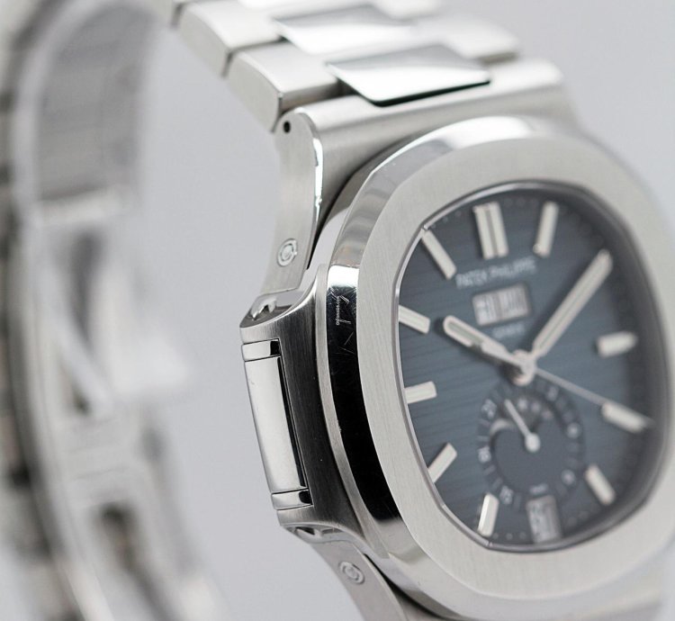 Patek Philippe Nautilus Ref 5726 1a-014 Bought In Germany 2020
