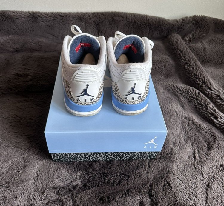 Jordan 3 Retro Unc