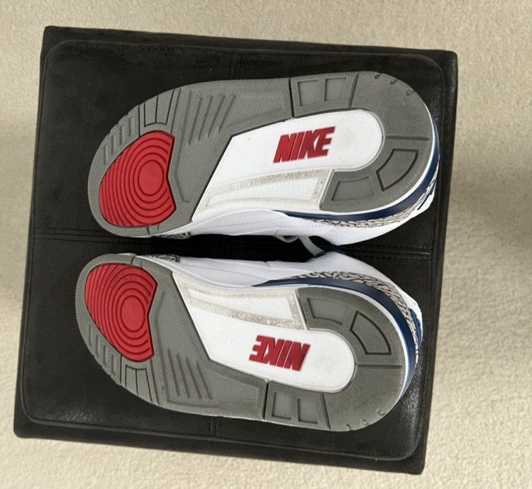 Jordan 3 True Blue