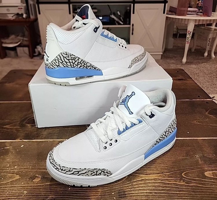 Jordan 3 Unc