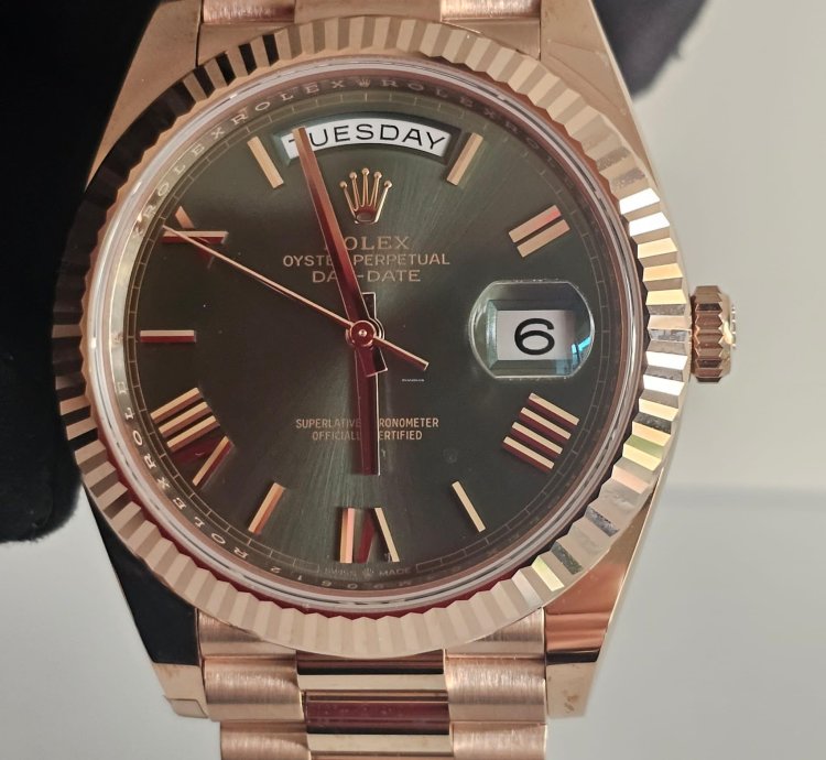 Rolex Day-date 40 Rose Gold 228235 Never Worn