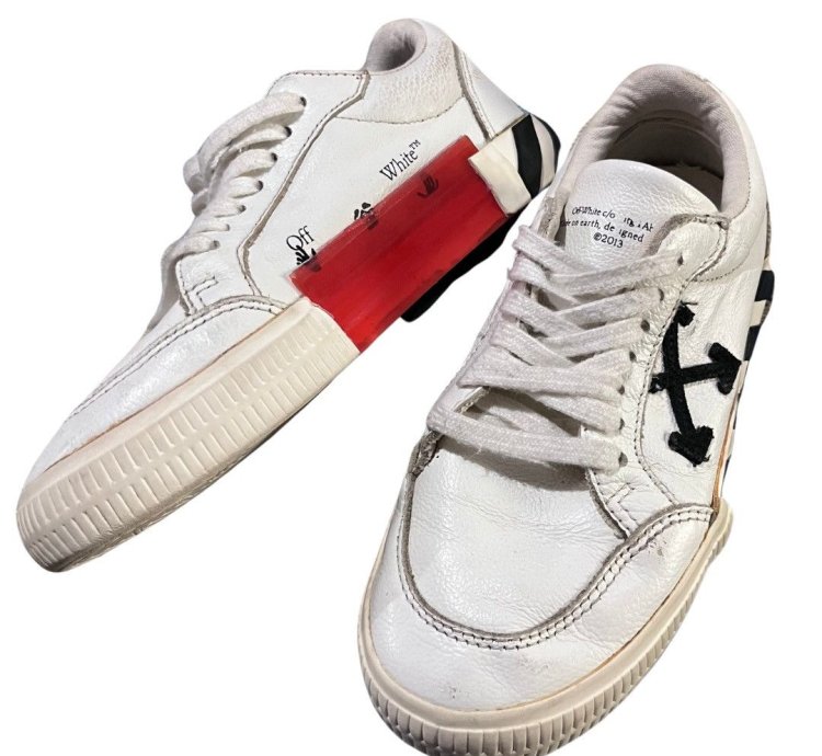 2013 Low Top Vulcanized Sneaker Off-white