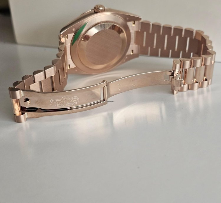Rolex Day-date 40 Rose Gold 228235 Never Worn