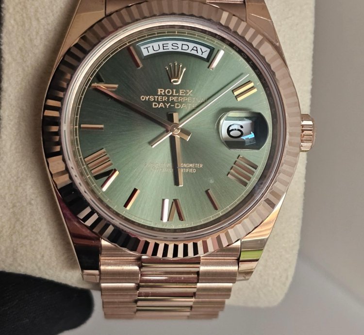 Rolex Day-date 40 Rose Gold 228235 Never Worn