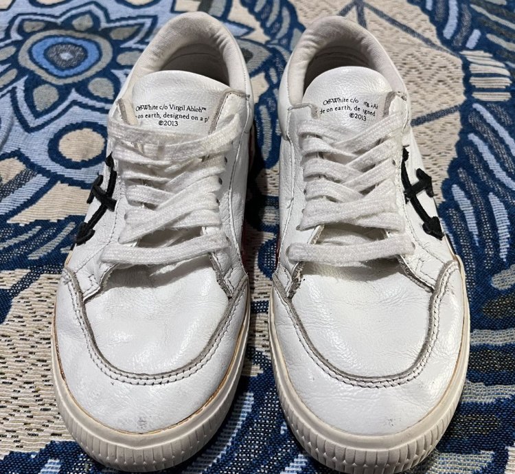 2013 Low Top Vulcanized Sneaker Off-white