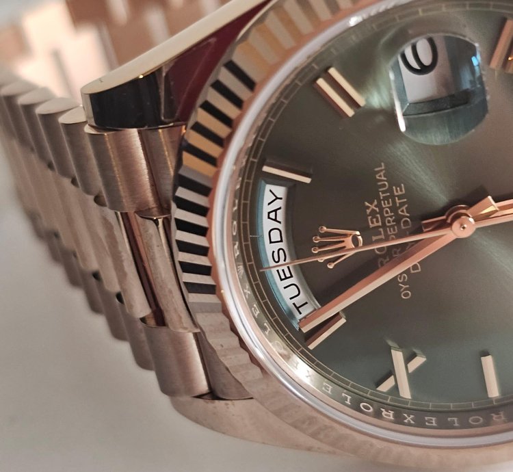 Rolex Day-date 40 Rose Gold 228235 Never Worn