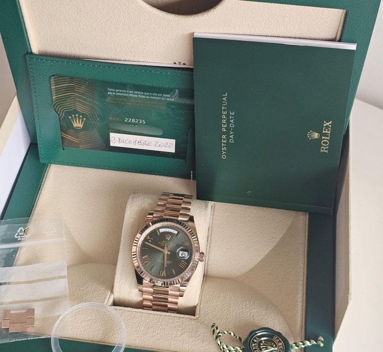 Rolex Day-date 40 Rose Gold 228235 Never Worn