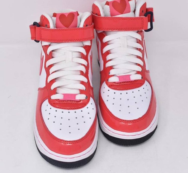 2013 Nike Air Force 1 Mid Valentines Day