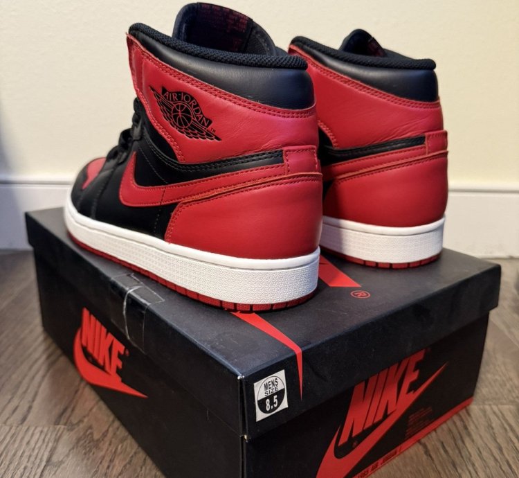 2013 Nike Air Jordan 1 Retro High Og Bred
