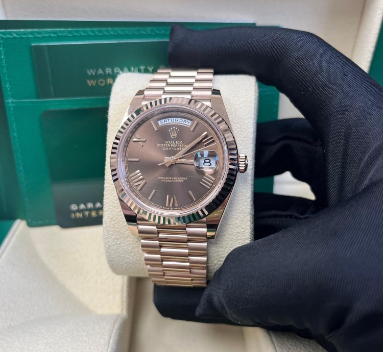 Rolex Day-date 40 Rose Gold Chocolate Roman Dial Fluted Bezel 228235
