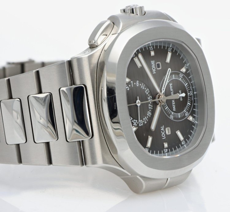 Patek Philippe Nautilus Ref 5990 1a-001 Steel Chrono Travel Time Full Set Year 2020