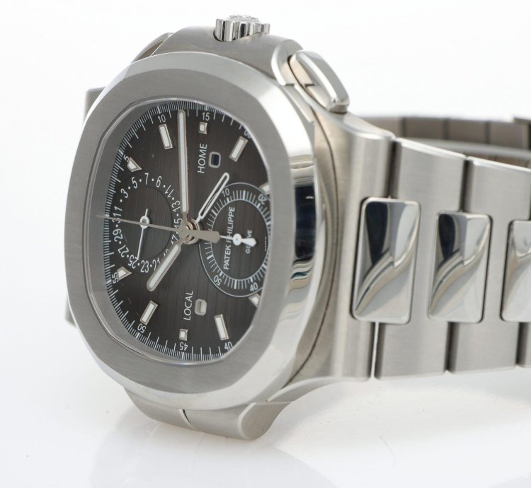 Patek Philippe Nautilus Ref 5990 1a-001 Steel Chrono Travel Time Full Set Year 2020