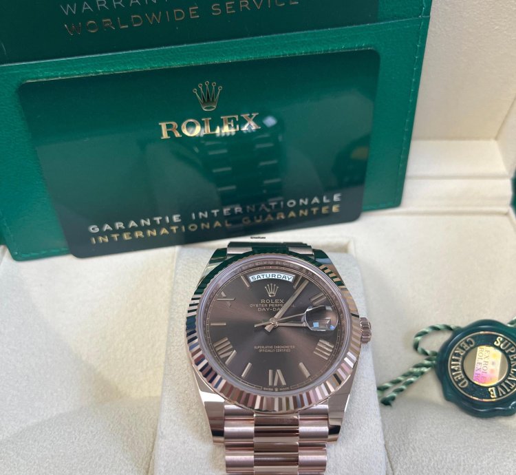 Rolex Day-date 40 Rose Gold Chocolate Roman Dial Fluted Bezel 228235