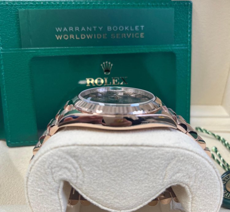 Rolex Day-date 40 Rose Gold Chocolate Roman Dial Fluted Bezel 228235