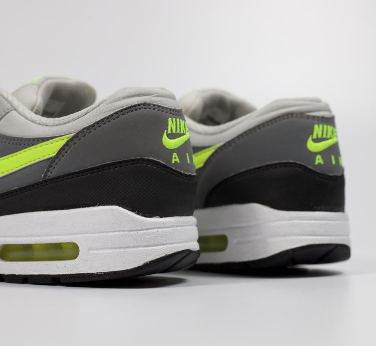 2013 Nike Air Max 1 Essential Neon