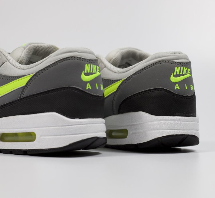 2013 Nike Air Max 1 Essential Neon