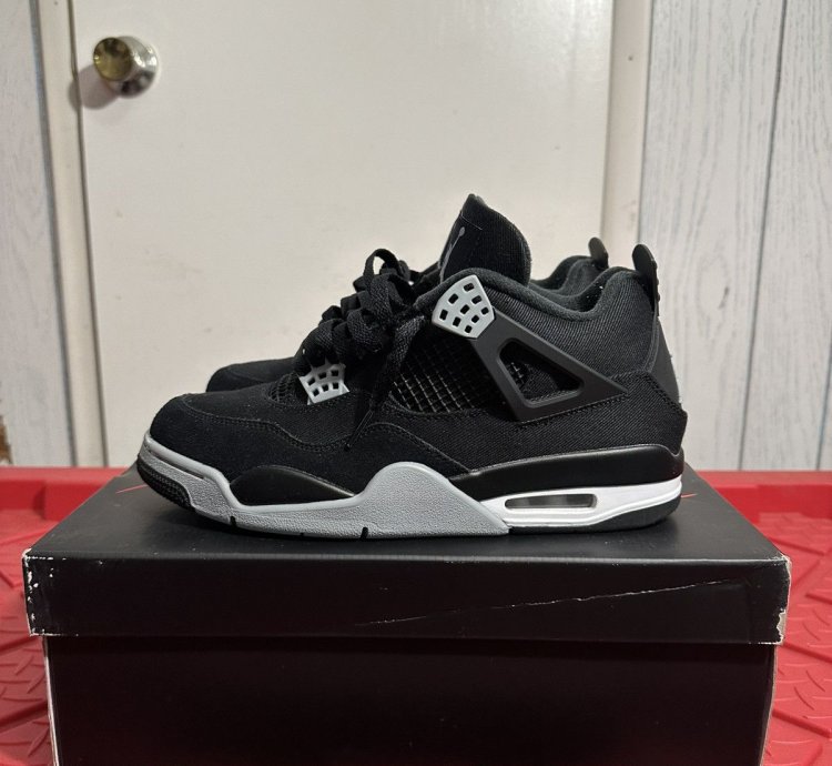 Jordan 4 Black Canvas