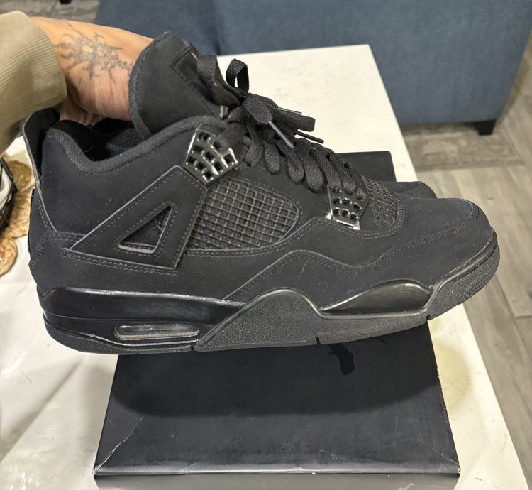 Jordan 4 Black Cat