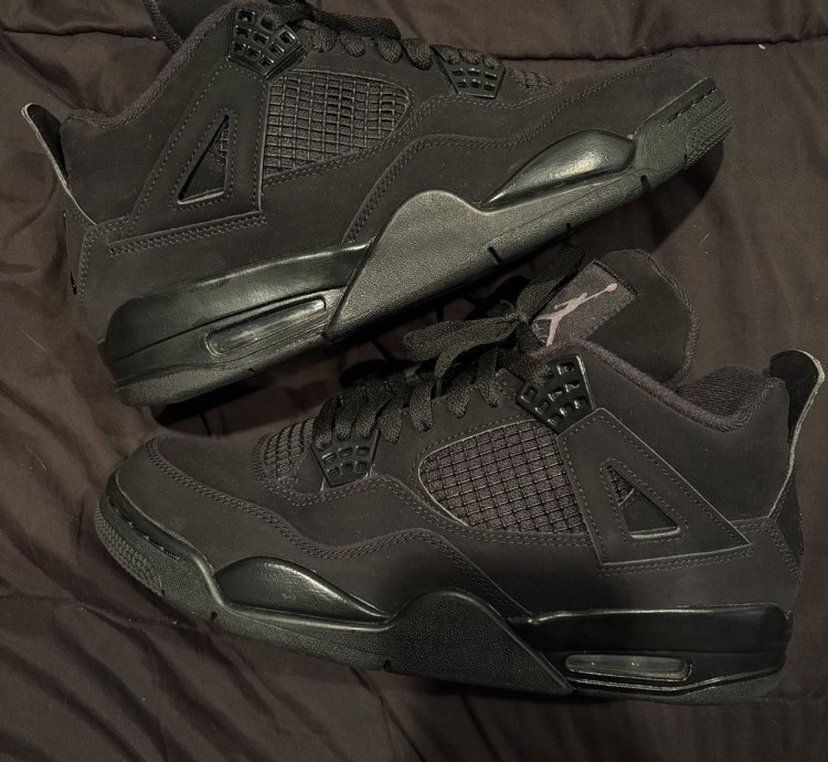 Jordan 4 Black Cat