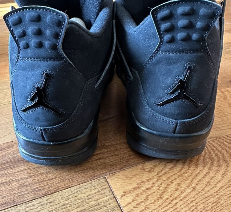 Jordan 4 Black Cat