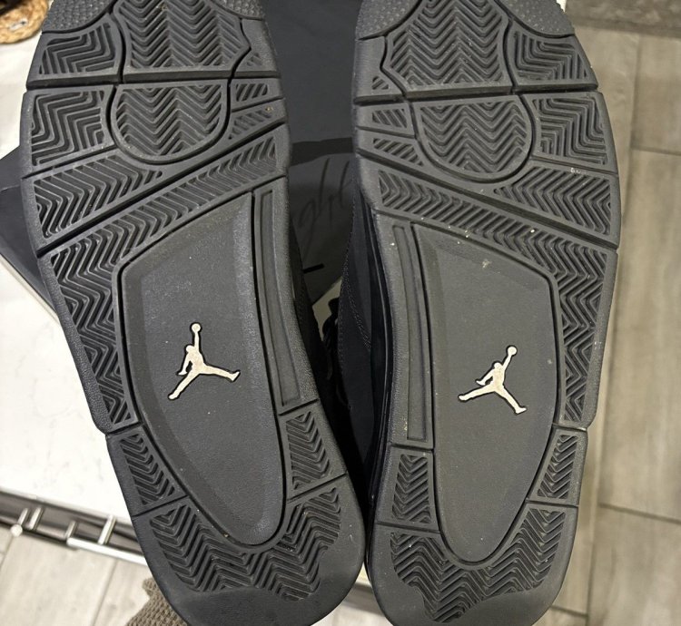 Jordan 4 Black Cat