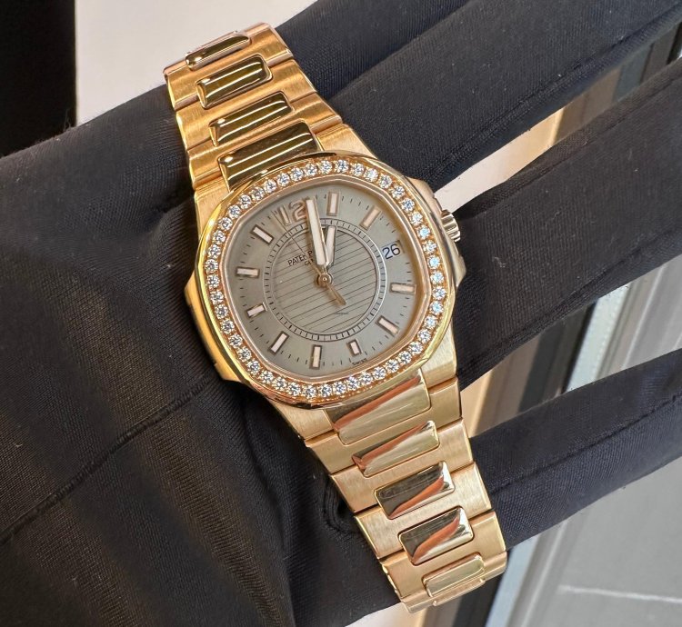 Patek Philippe Nautilus Ref 7010 1r-001