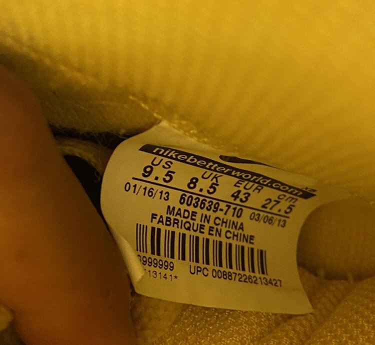 2013 Nike Sb Blazer Yellow Neck Face Size 9 5