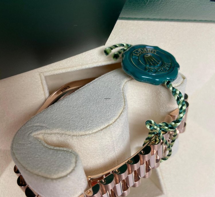 Rolex Day-date 40 Rose Gold Day-date 40mm Sundust Tapestry Stick Dial 228235 2022 New