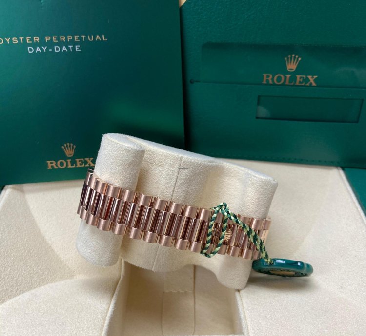 Rolex Day-date 40 Rose Gold Day-date 40mm Sundust Tapestry Stick Dial 228235 2022 New