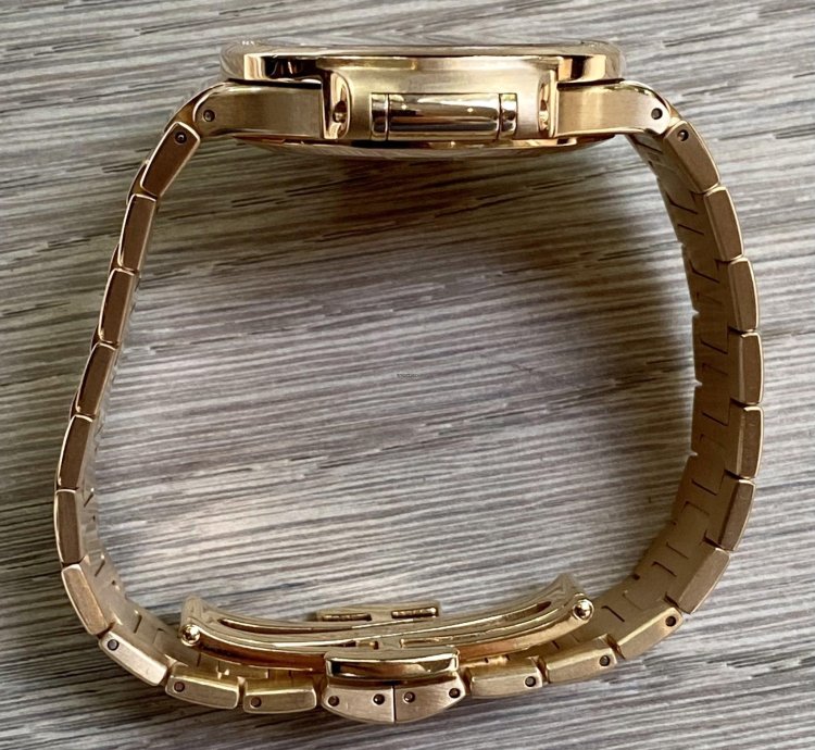 Patek Philippe Nautilus Ref 7118 1200r-001