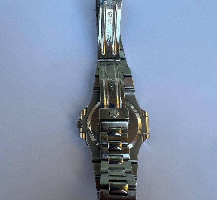 Patek Philippe Nautilus Revisionato Dal Produttore Garanzia Due Anni