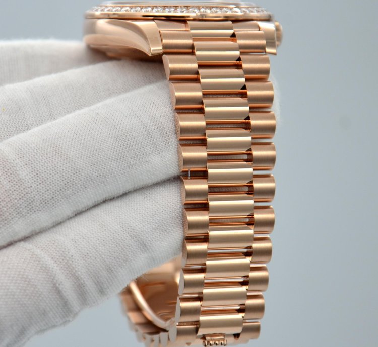 Rolex Day-date 40 Rose Gold Diamond Bezel Eisenkiesel Dial Watch