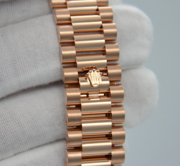 Rolex Day-date 40 Rose Gold Diamond Bezel Eisenkiesel Dial Watch