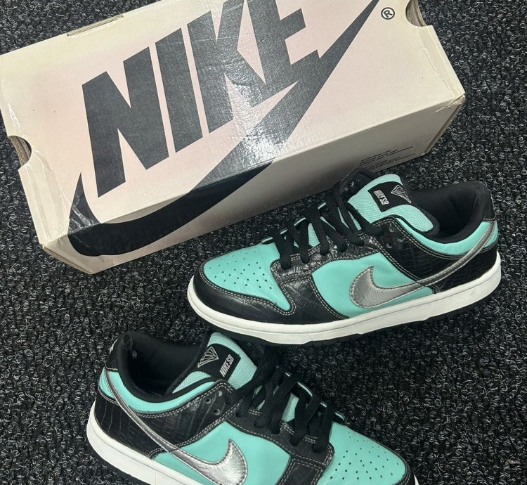 Diamond Supply Co Nike Sb Dunk Low Tiffany