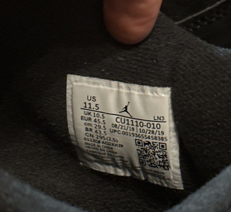 Jordan 4 Black Cat 2020