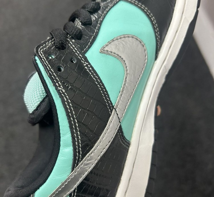 Diamond Supply Co Nike Sb Dunk Low Tiffany