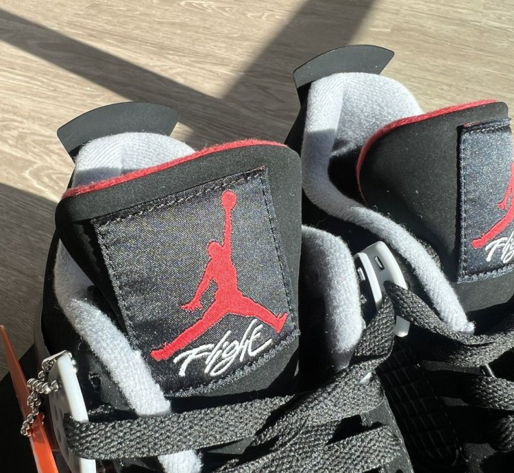 Jordan 4 Bred