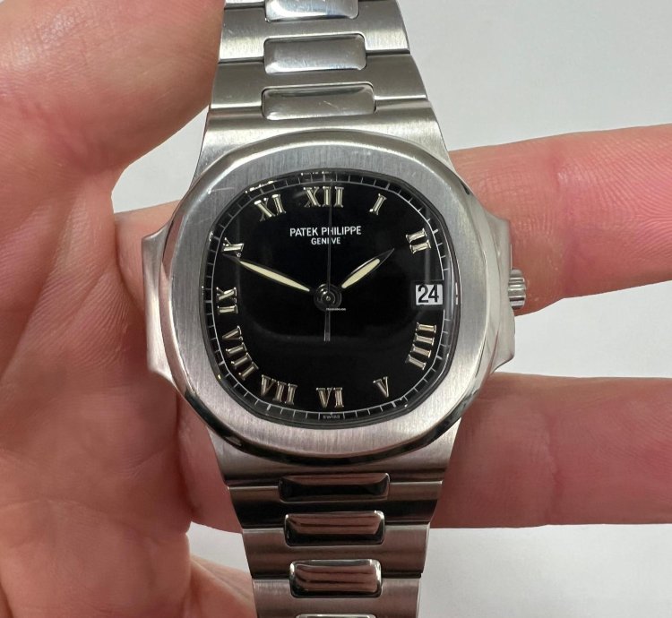 Patek Philippe Nautilus Roman Extract