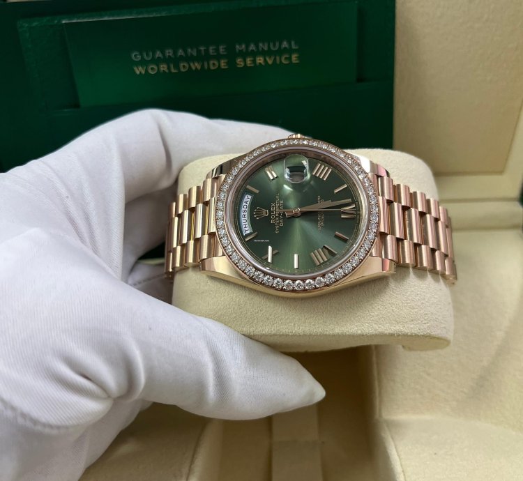 Rolex Day-date 40 Rose Gold Olive Green Roman Dial Diamond Bezel 228345rbr
