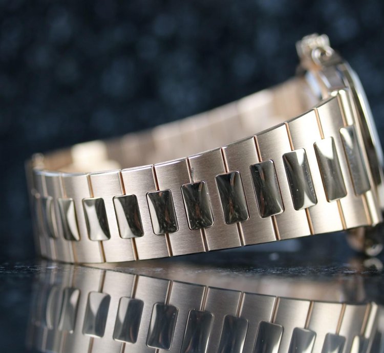 Patek Philippe Nautilus Ros - Like New - Fullset - 2018