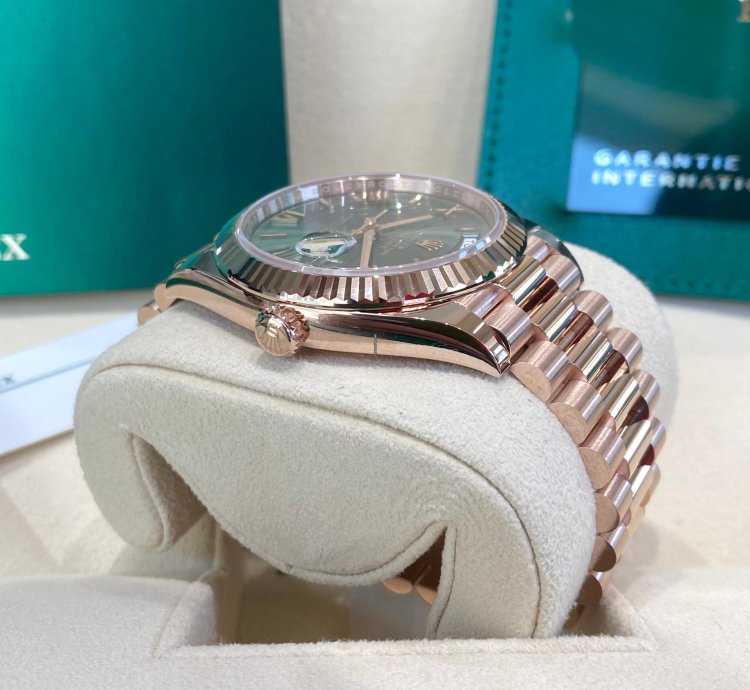 Rolex Day-date 40 Rose Gold Olive Roman Dial 2023