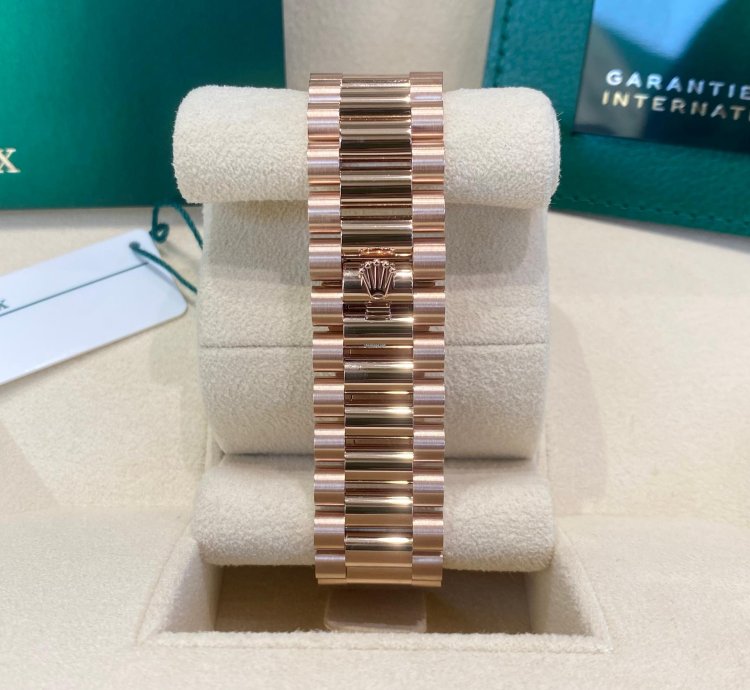 Rolex Day-date 40 Rose Gold Olive Roman Dial 2023