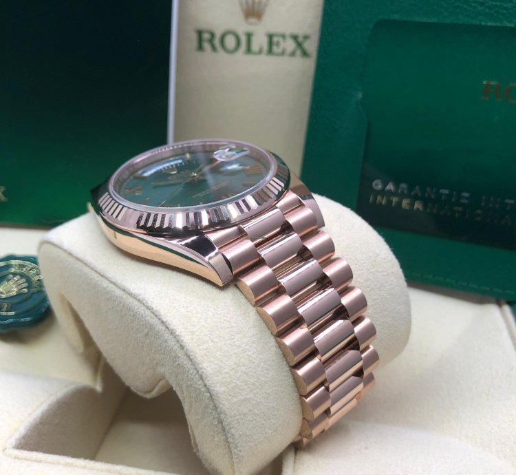Rolex Day-date 40 Rose Gold Olive Roman Dial 2024