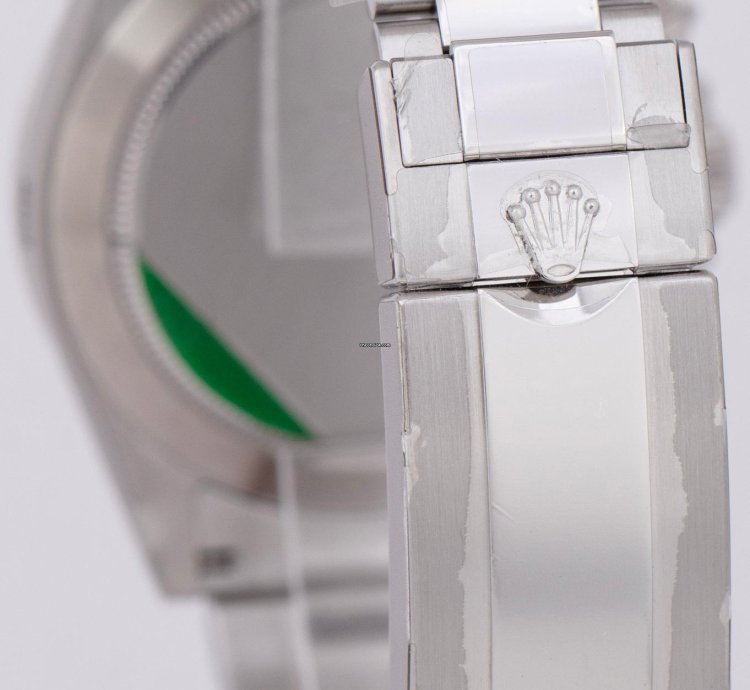 Rolex Daytona Nos Stickered Rolex Daytona Cosmograph Chromalight Random Serial 40mm 116520 Box