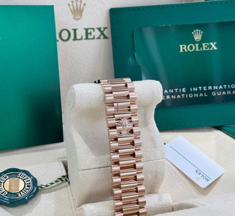 Rolex Day-date 40 Rose Gold Slate Ombre Diamond Bezel 2025