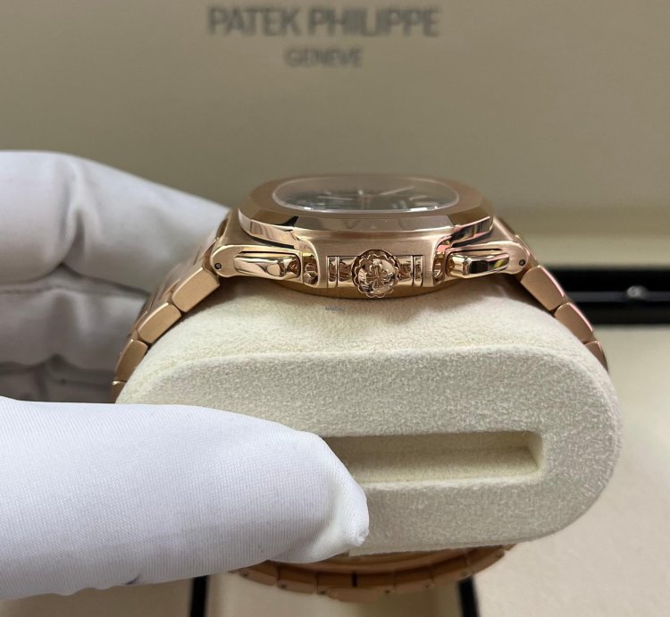 Patek Philippe Nautilus Rose Gold 40 5mm Black Gradient Dial 5980 1r-001
