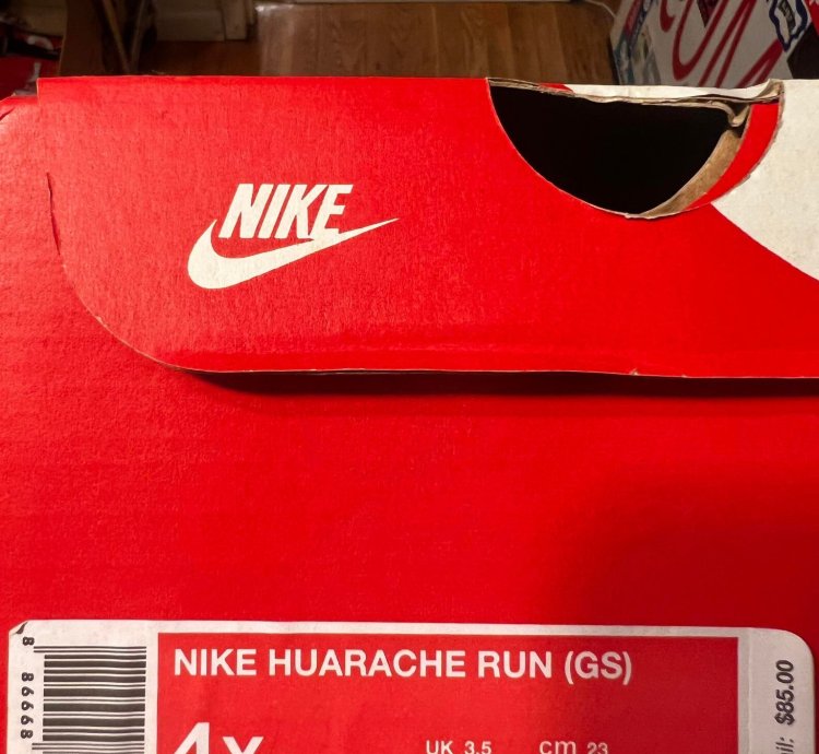2014 Nike Air Huarache Wolf Grey Yellowing Size 4
