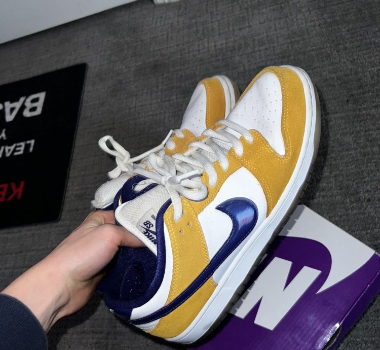 Laser Orange Nike Sb Dunks