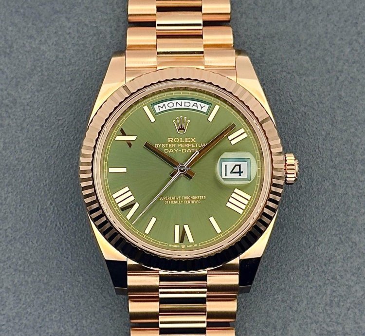 Rolex Day-date 40 Rose Olive Dial