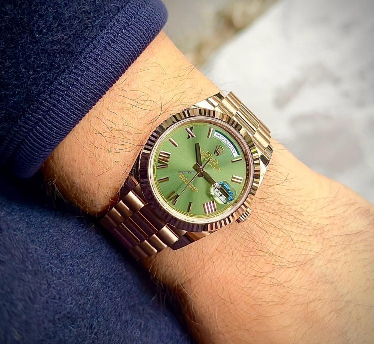 Rolex Day-date 40 Rose Olive Dial